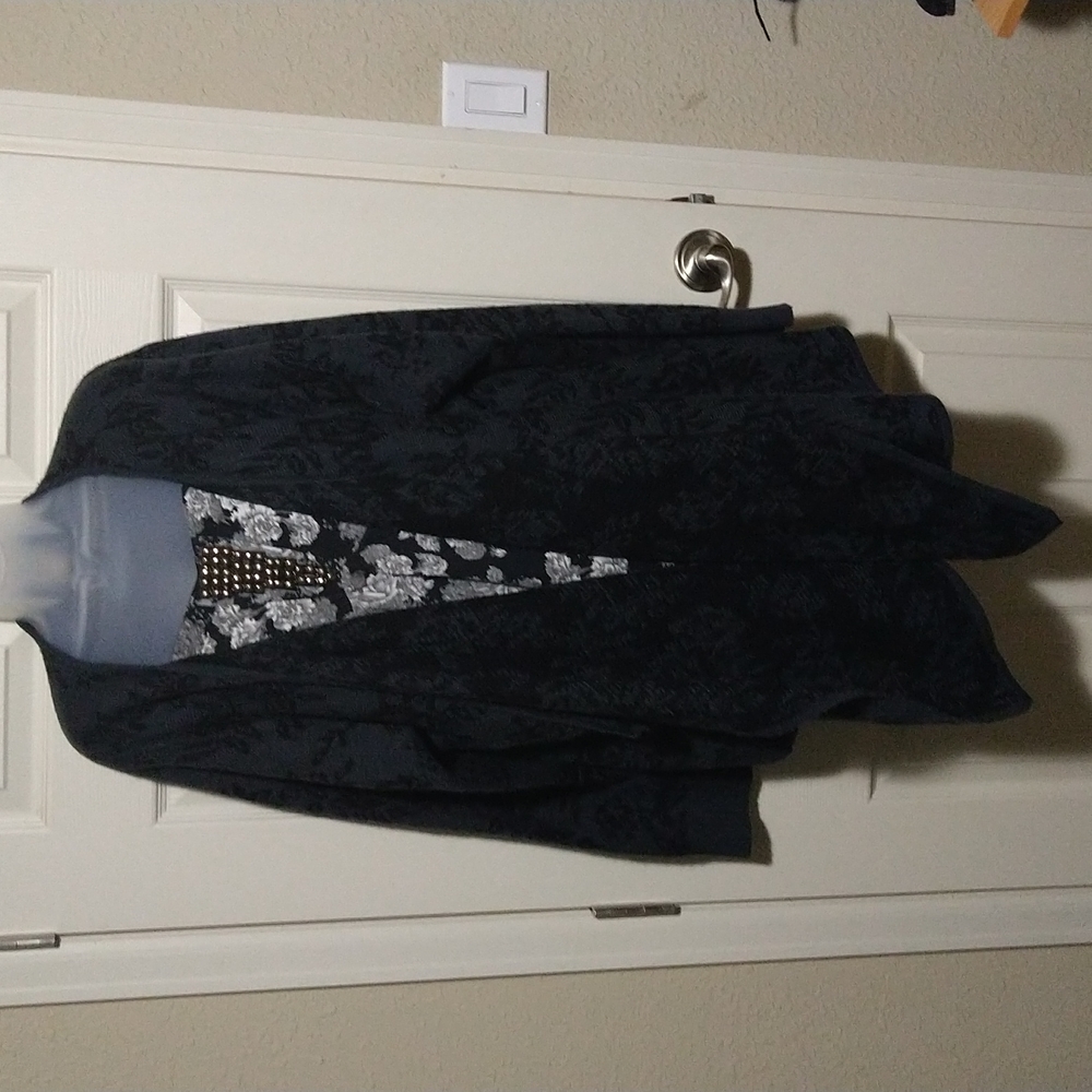 Gray floral print sweater